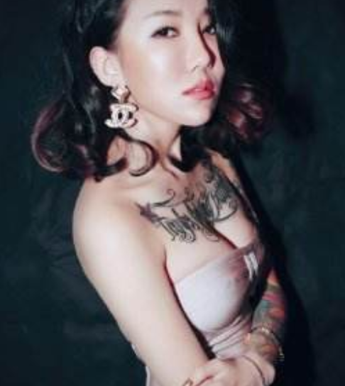 高梦瑶:中国大陆知名女dj,演员,独立音乐人