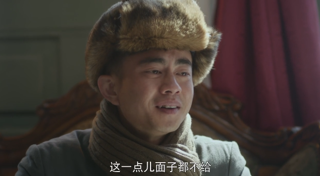 《炮神》第41集中杜清明引诱田招娣露出火炮射击位置