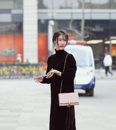 街拍美女:最后一个身高190的小姐姐,站姿简直绝了!不忍直视!