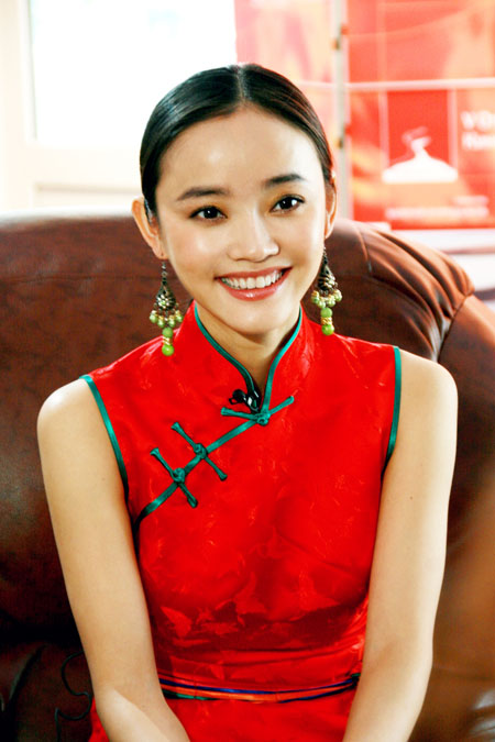 杨梅清纯亮丽的外表,以及不俗的喜剧天分,得到了导演的欣赏