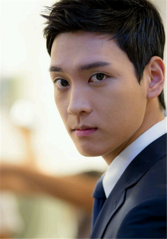 崔泰俊:拥有着特有的开朗乐观的性格与正能量!