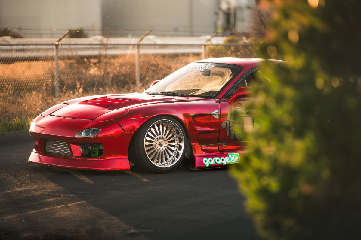 《头文字d》中高桥启介的坐骑——马自达 fd3srx-7