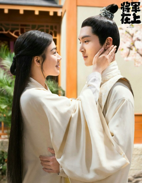 4对明星"摸脸杀",网友:最后一对想起16岁初恋!