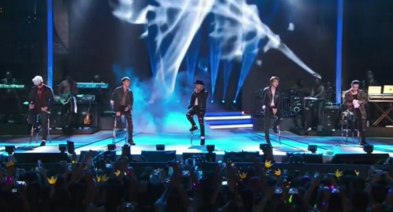 BigBang演唱《一天一天》,五个人嗨翻全场,节奏感超强!,音乐,流行乐,好看视频