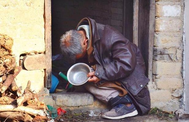 聋哑人为什么不会说话的原因为什么在线