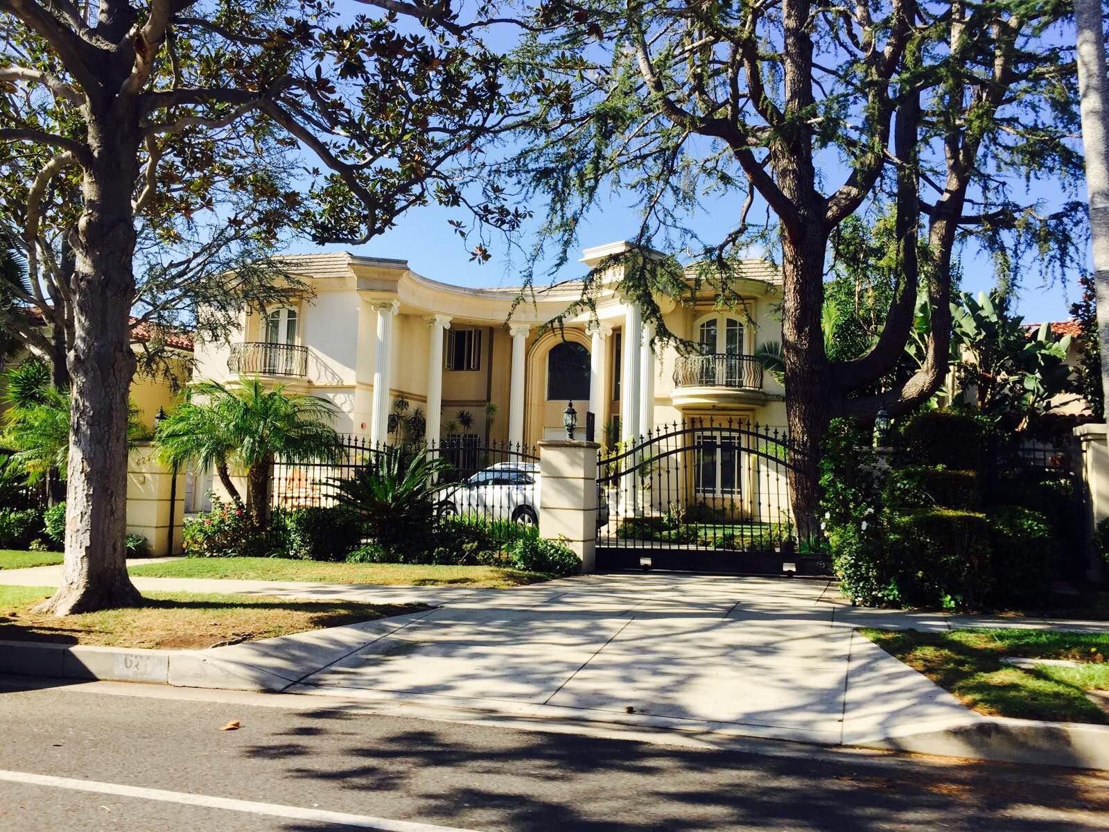 直击:全世界最尊贵住宅区,世界最贵的购物中心,秒甩香港几条街