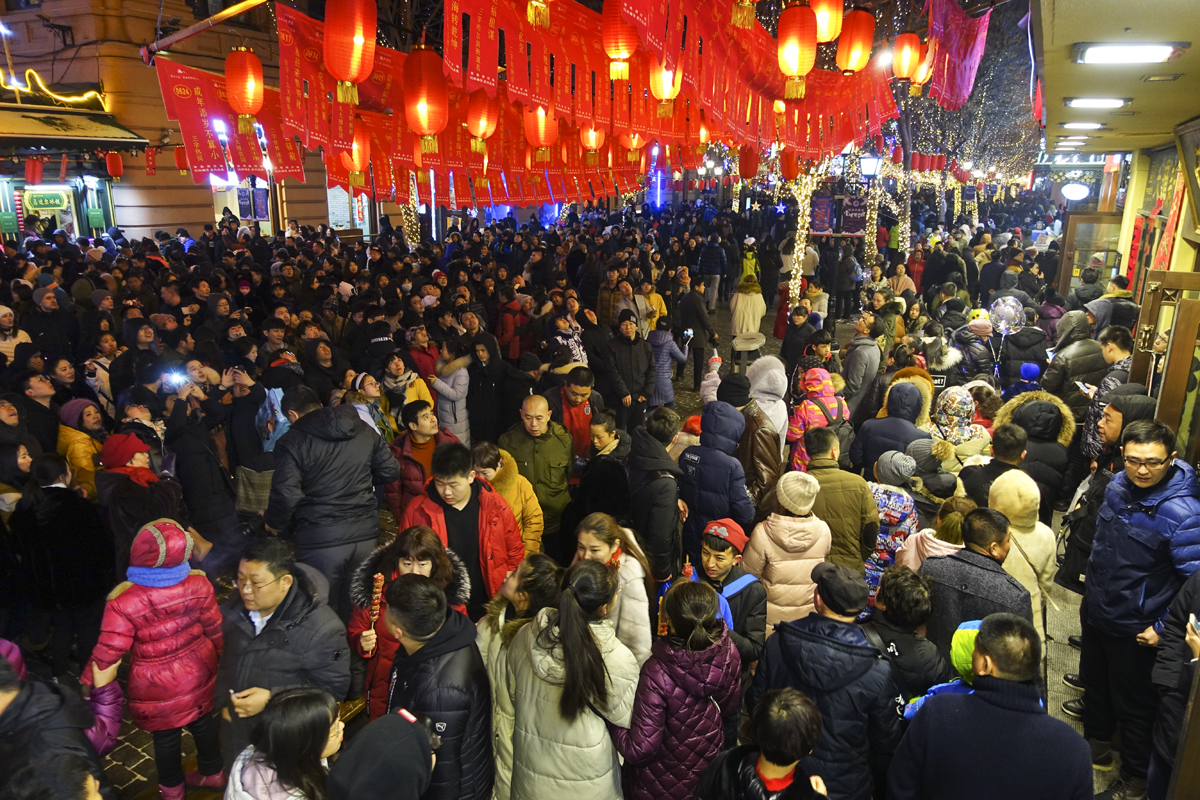 热闹非凡的中央大街元宵节 你去了吗?