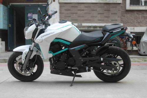 贝纳利tnt600和春风650nk,鱼和熊掌不能兼得,你中意哪款?