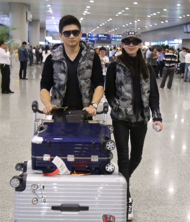 女星的机场照暴露衣品,杨幂吸睛,刘亦菲低调,刘诗诗超高标配!