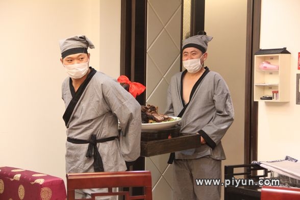 探秘:为什么叫古代的服务员为:店小二?