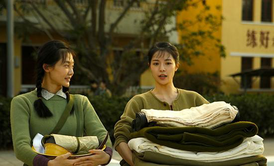 原来在电影《芳华》中,萧穗子才是里面最大的恶人