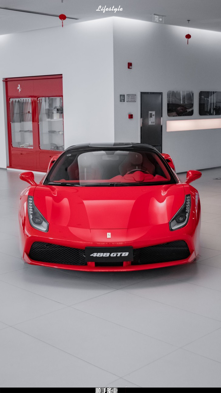 别在纠结自吸了——法拉利488 gtb
