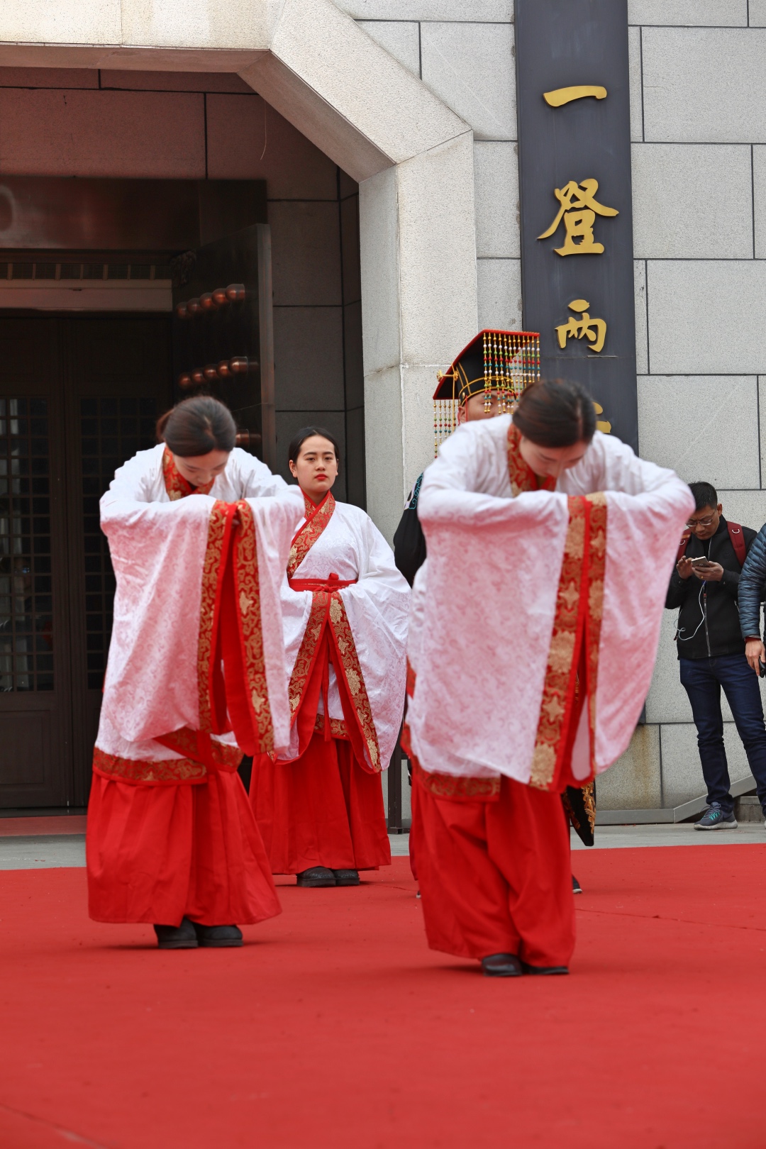 汉代男子礼仪动作图解图片