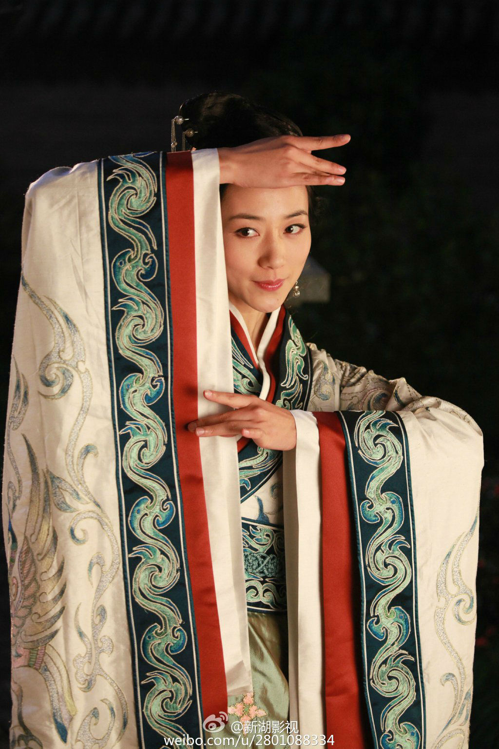 四位演貂蝉的女演员:古力娜扎冷艳,佟丽娅灵动,第一美的窒息