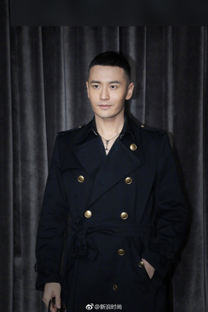 黄晓明刘涛王源林允儿在巴黎看秀 剪了平头的黄晓明帅出新高度