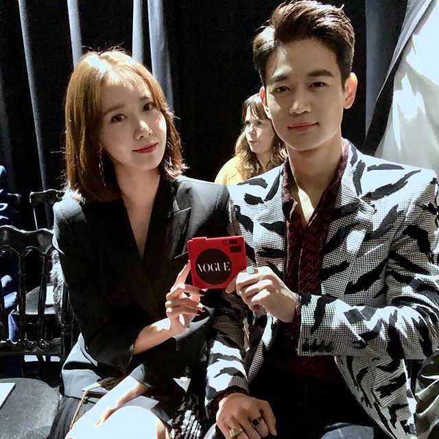 2018纪梵希发布会,sm两大颜霸林允儿崔珉豪现身巴黎时装周