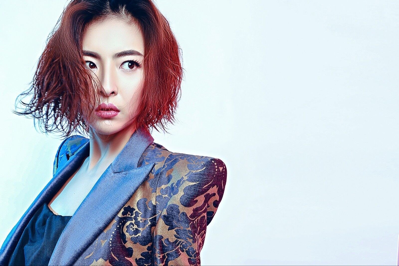 二,毛晓彤,毛晓彤到现在为止只主演过一部《谁的青春不叛逆》,相较之