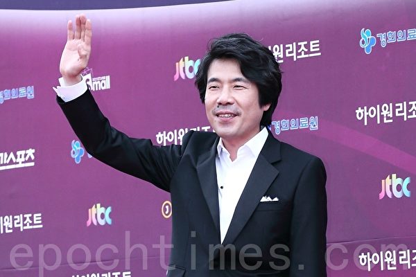 韩国性丑闻频现,吴达秀中枪,《与神同行2》戏份全删