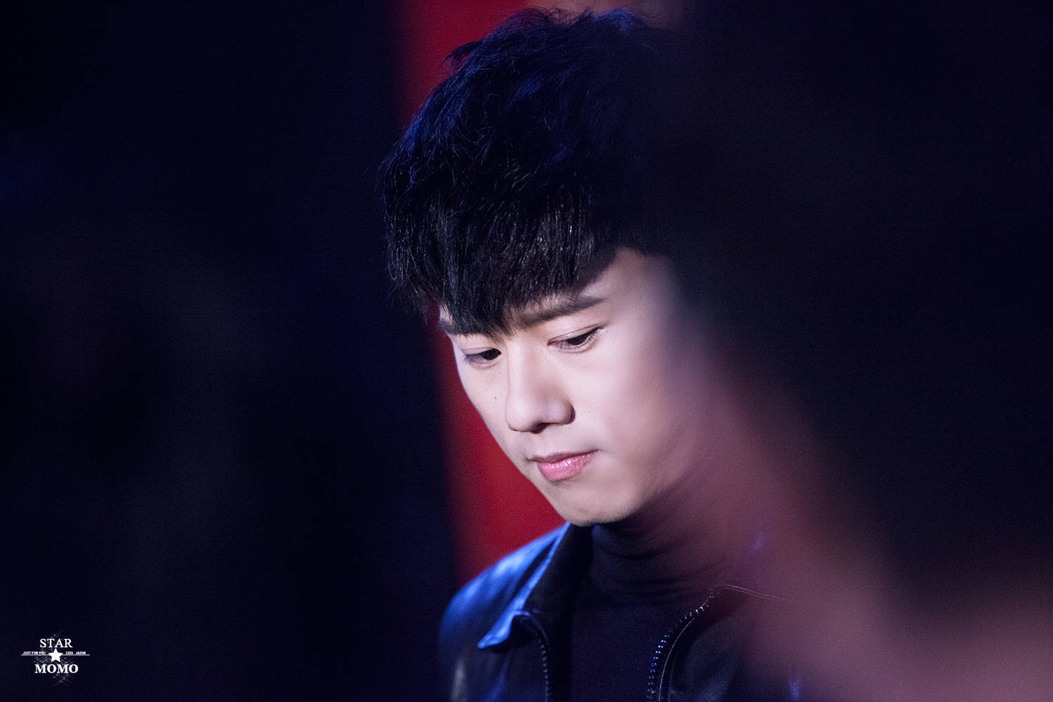 新晋奶爸张杰工作太拼,节目录制过程中缺氧晕倒!