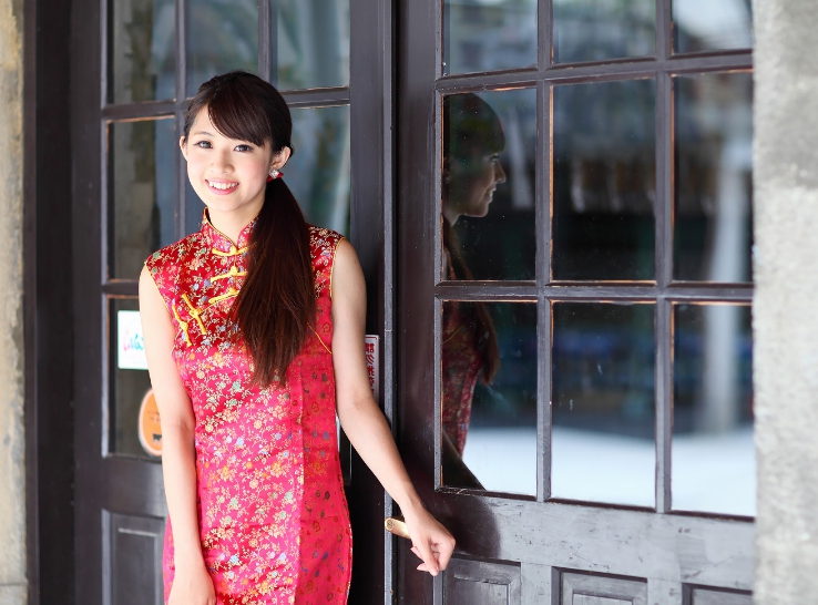 日本高中生穿上旗袍的美照