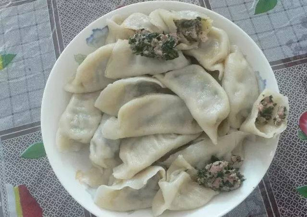 苣荬菜饺子图片