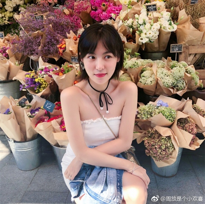 演员周放生日快乐,愿你永远花开烂漫,真实绽放!