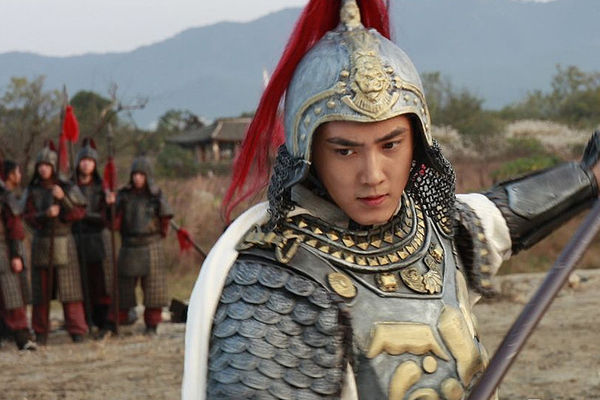 冷面寒枪俏罗成做了这几件事,导致他英年早逝受万箭穿心而死!