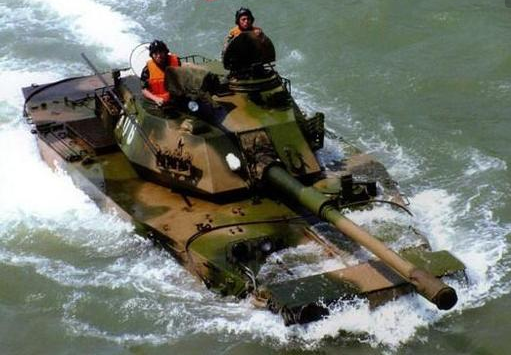 03p型水陆坦克是中国最新推出的新型水陆坦克,具有强大的火力