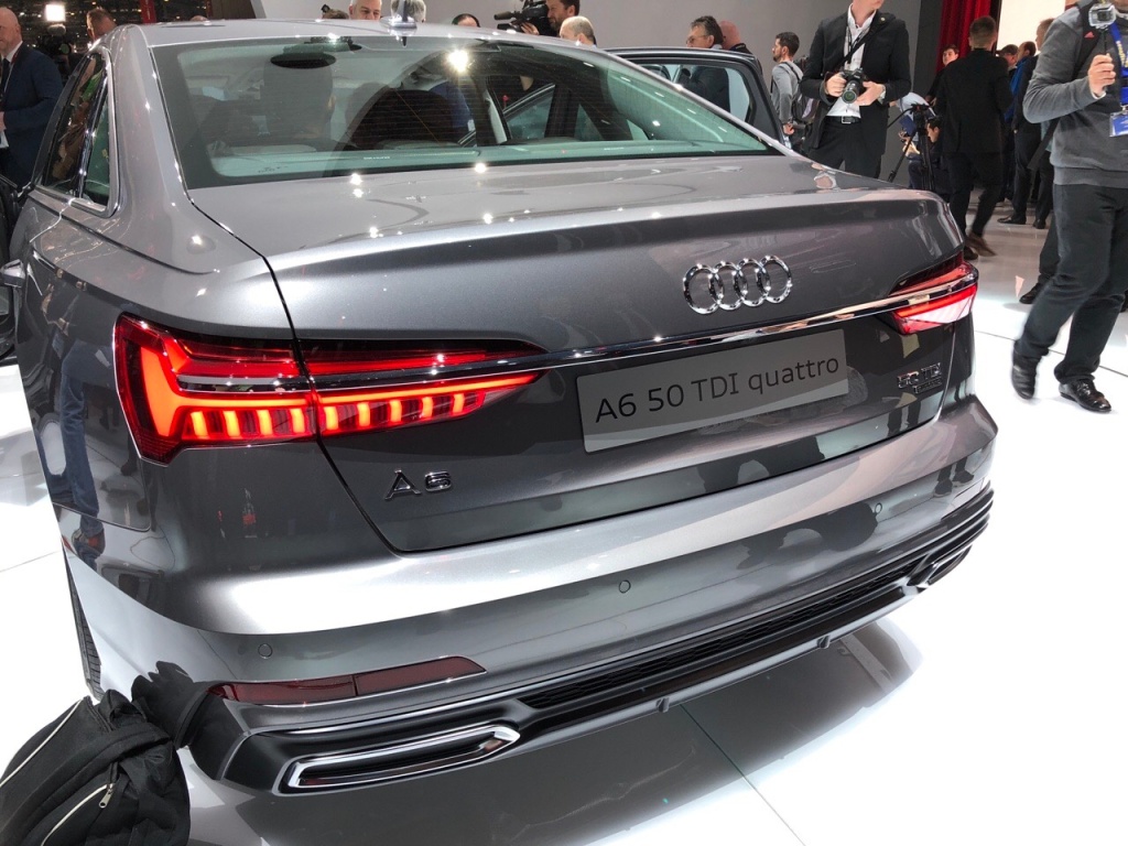 全新一代"官车之王"奥迪a6亮相2018日内瓦车展,新车与a7同平台