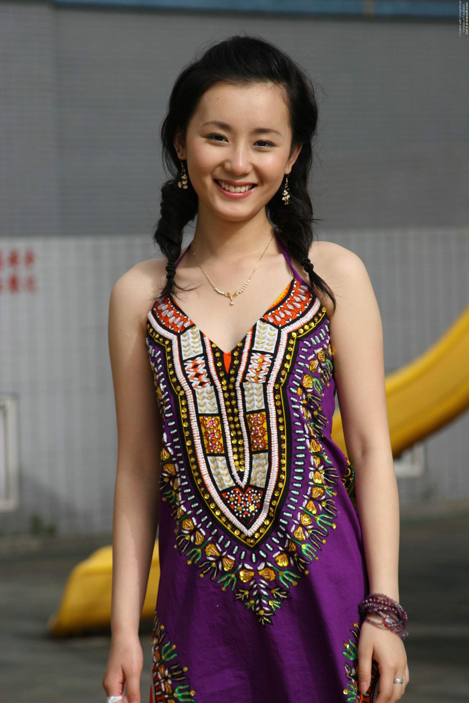 她在《金婚》剧中饰演少年佟燕妮,你还记得那个漂亮的青年演员吗