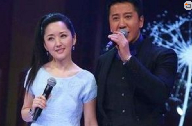 毛宁和林静萍的婚纱照图片