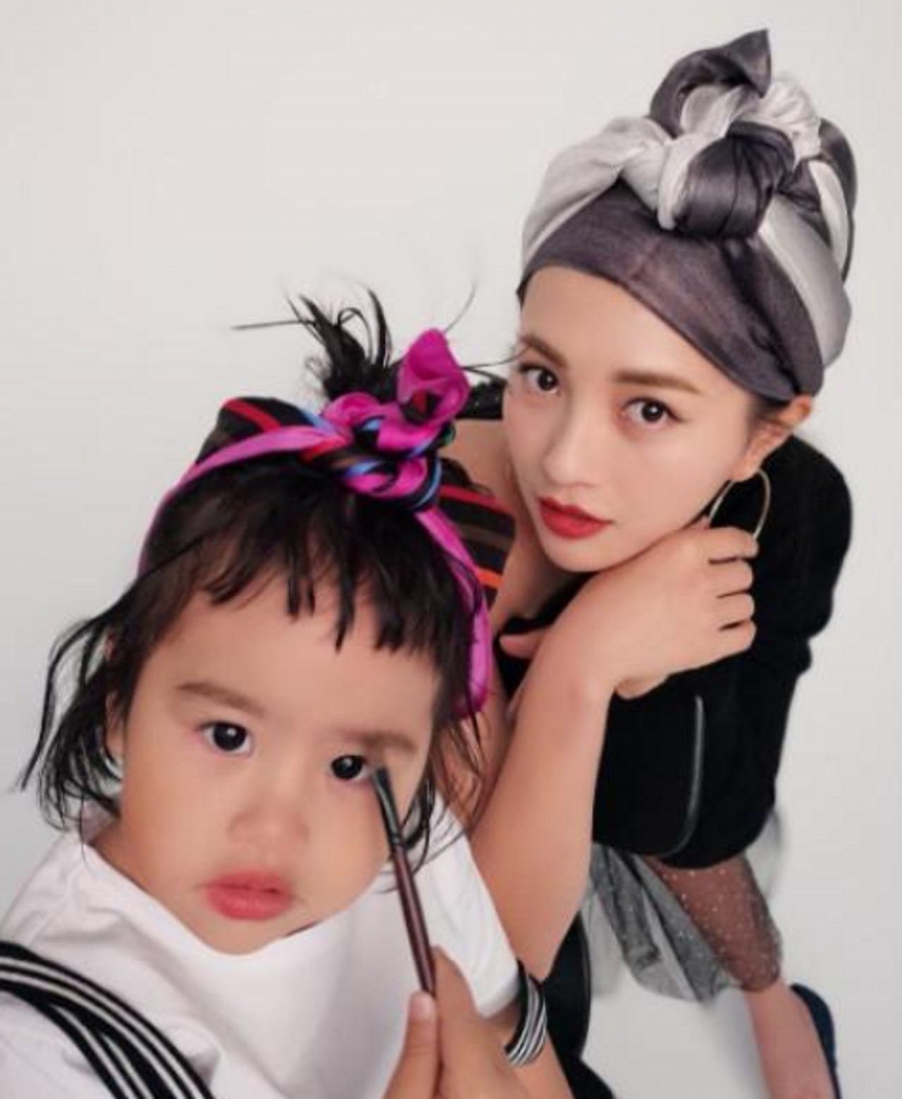 盘点明星母女亲子照,小璐甜馨如仙女,包文婧饺子最搞怪!