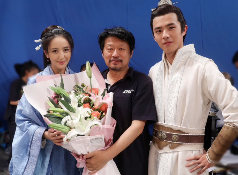 刘昊然喊佟丽娅姐姐的原因好心酸,怪不得这么捧他!