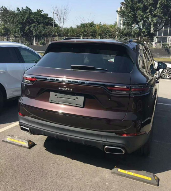 18款保时捷卡宴到店,配全触摸式中控台,留给众泰的时间不多了