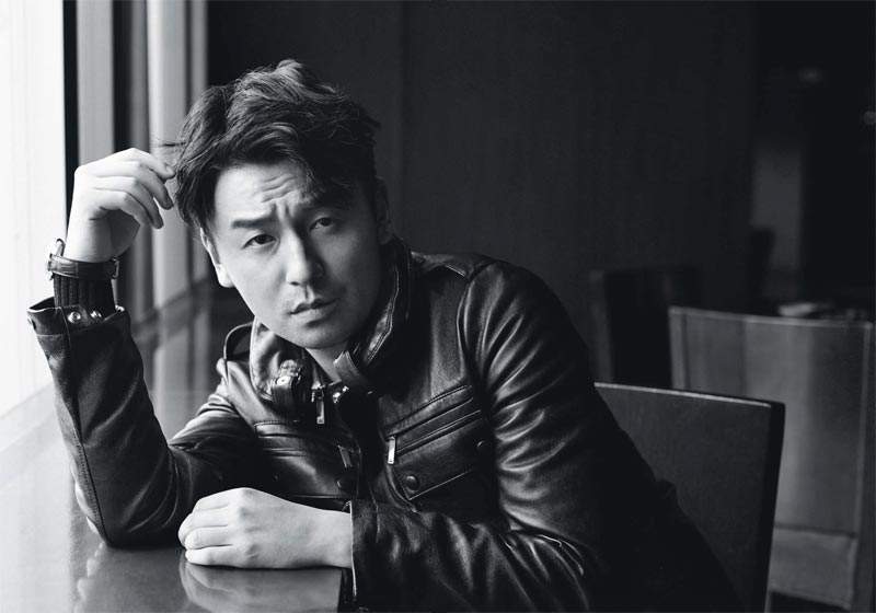 雷佳音的5张大头照,怎么拍头都很大啊