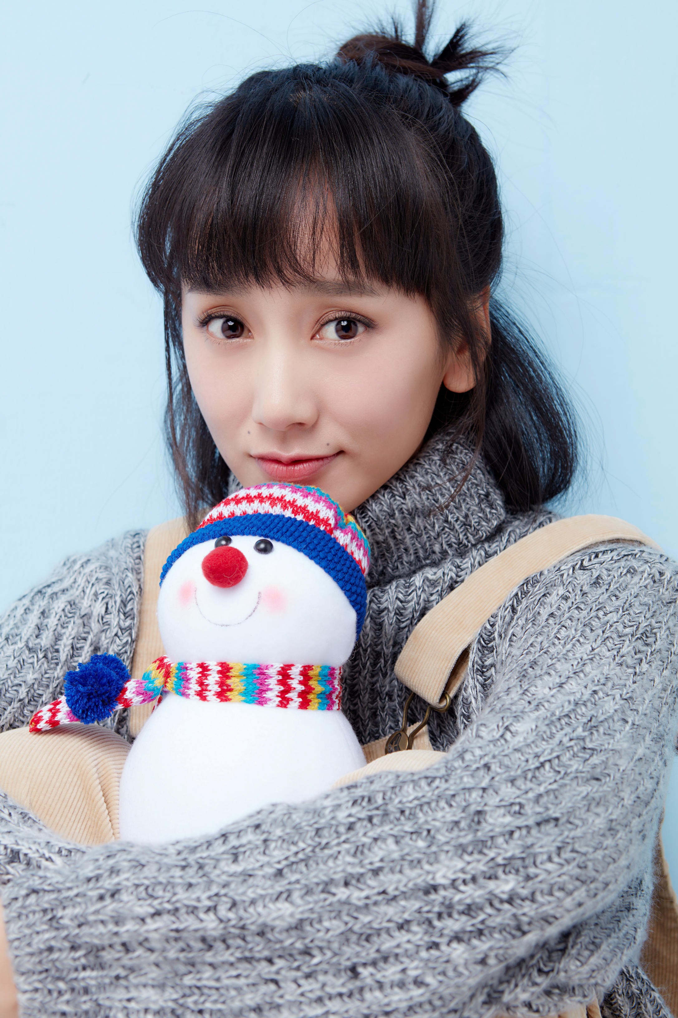 出道十年不温不火,因《最好的我们》走红,如今片约不断