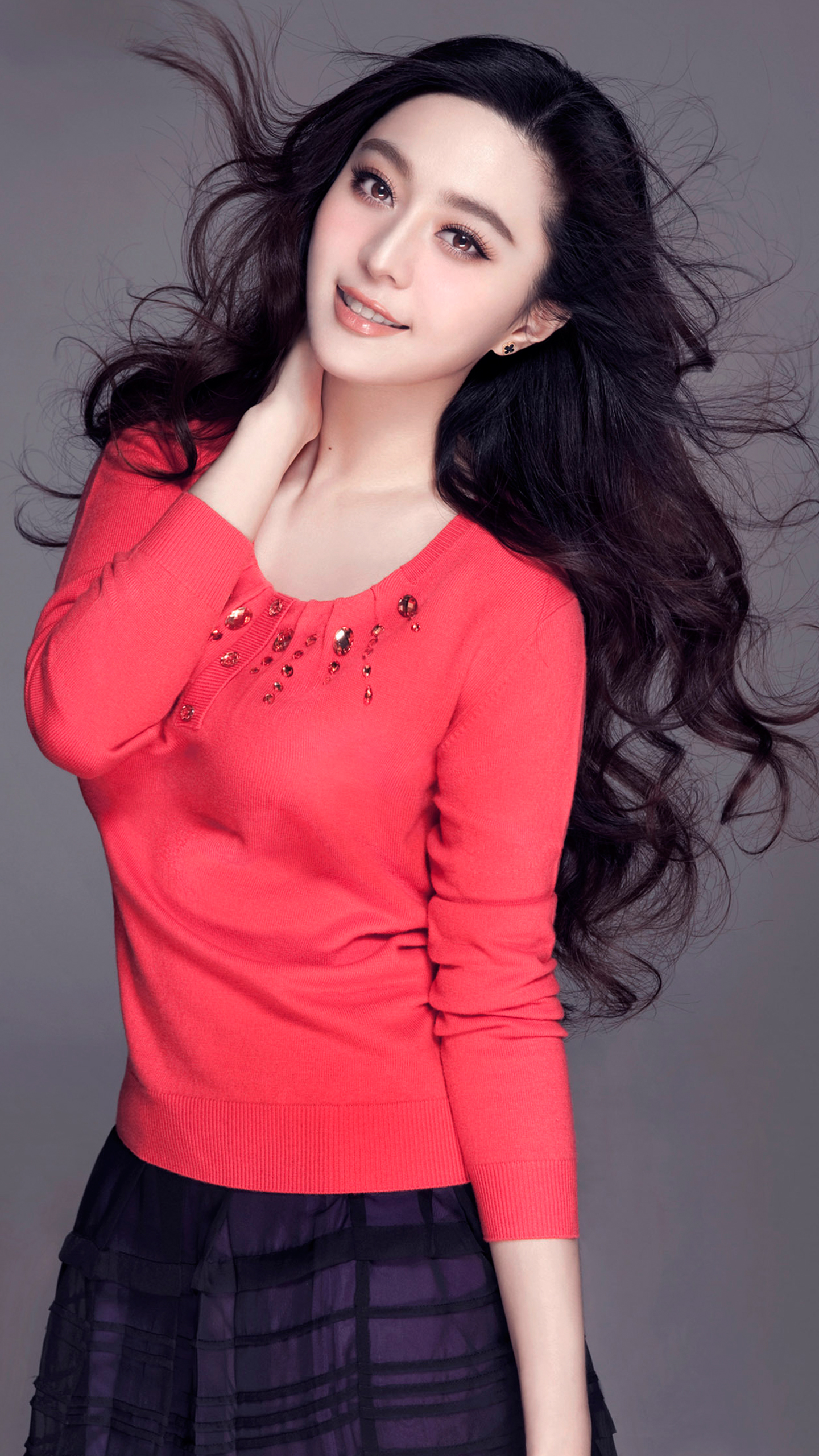 明星范爷,晒在巴黎美照 身姿婀娜似妙龄少女