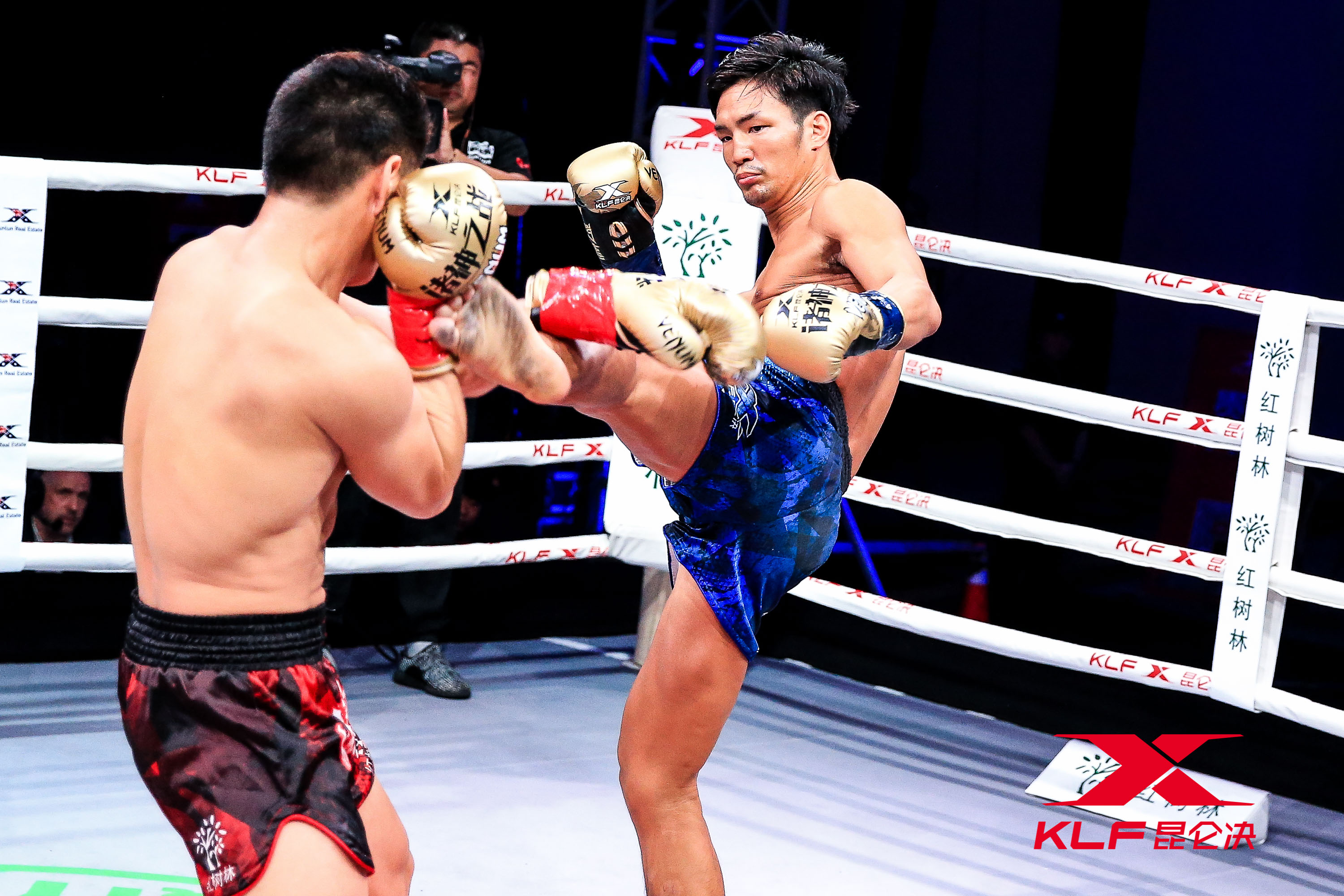 胡亚飞诸神首战判定胜日本悍将!状态火热或给中国拳迷带来惊喜