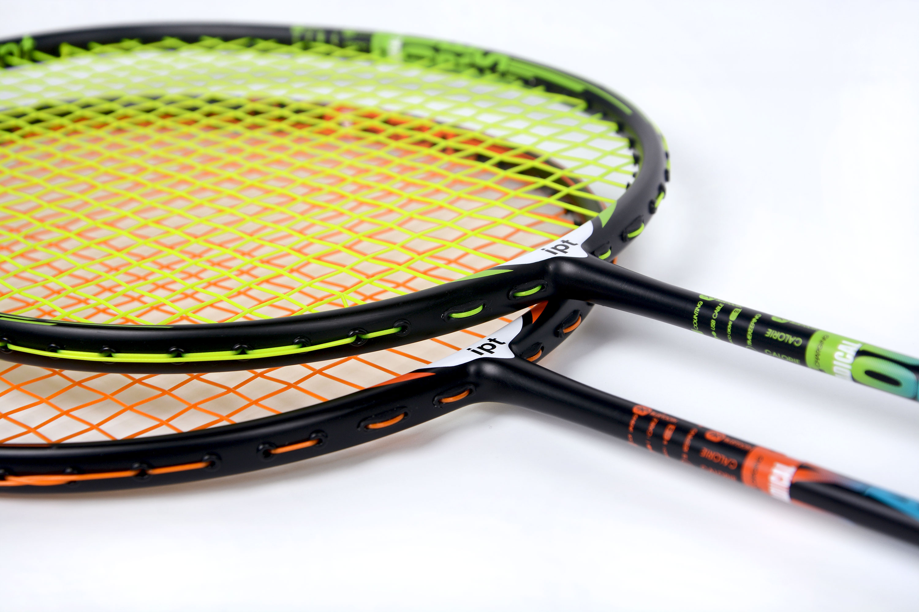 想要人拍合一,选择羽毛球球拍你得知道这些