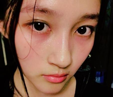 关晓彤发素颜照被网友嘲,把她引上黑红之路的原因竟是这个!