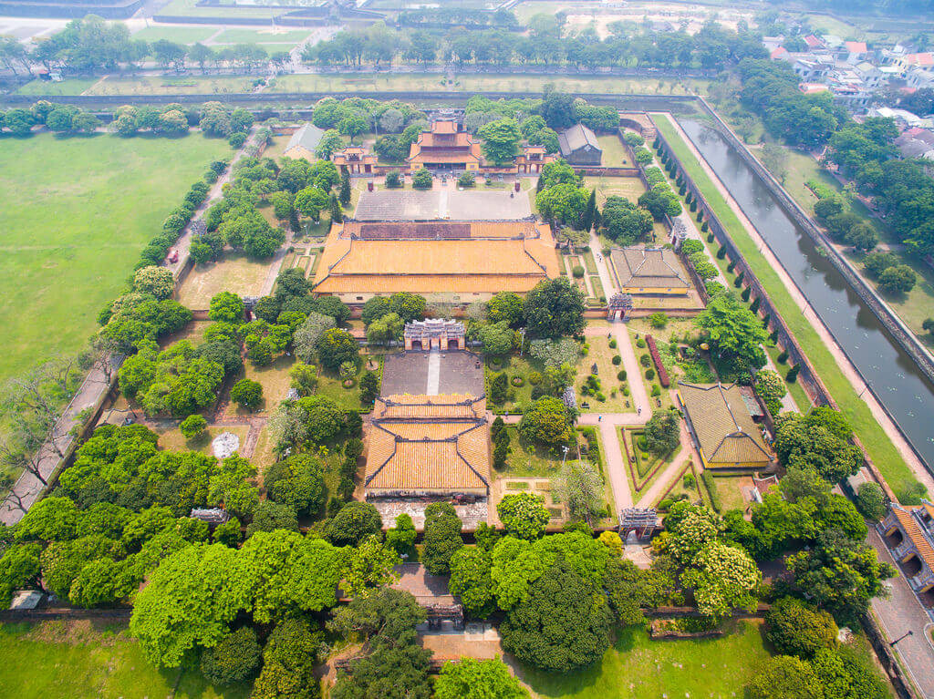 顺化皇城曾是越南阮氏的著名皇宫,四周还建有护城河