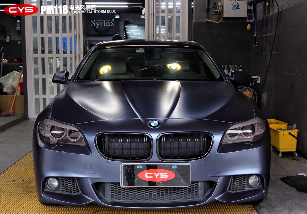 宝马525li换装电光金属风暴蓝 够帅够酷吧!