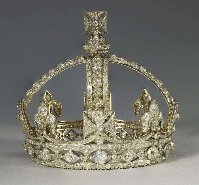 选择这款王冠:嫁给高富帅,对于一个喜欢钱到骨子里