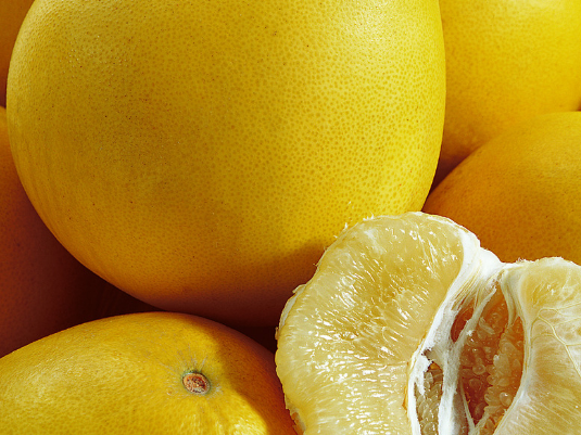 我会用我牵强的微笑,活出精彩的未来!