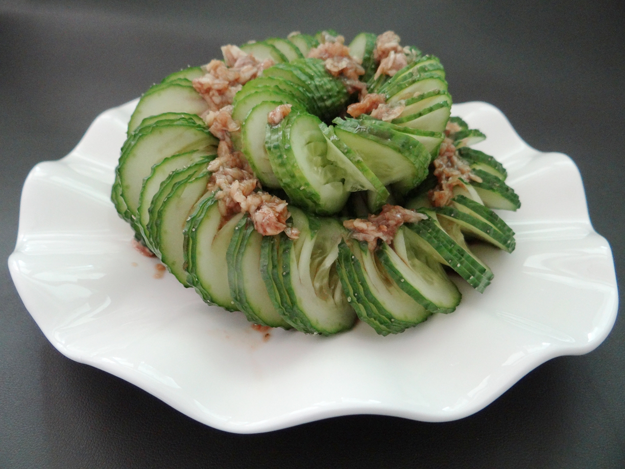 舌尖上的美食诱惑之蓑衣黄瓜,软嫩滑爽,香脆可口,让你回味无穷