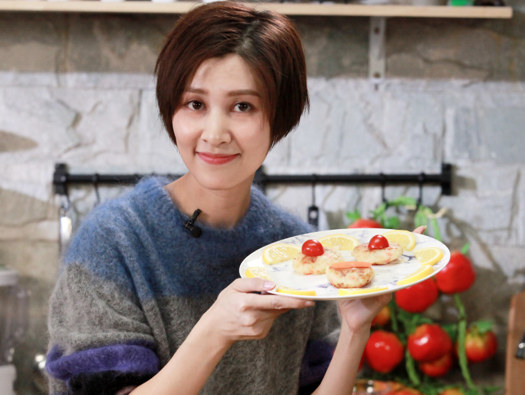 因出演都市情感剧《老有所依》中的"麻辣儿媳"田咪而被观众熟知