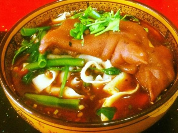 蹄花面,汤鲜味美,好吃上瘾咯