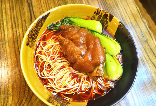 蹄花面,汤鲜味美,好吃上瘾咯