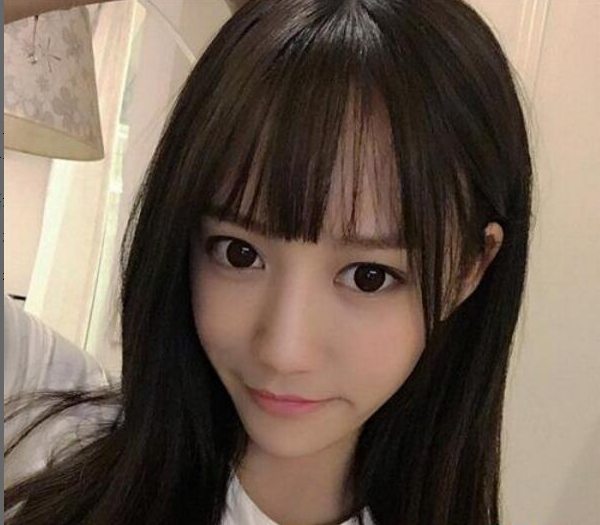 虎牙主播南波儿为挣奶粉钱,情人节和男主播过?