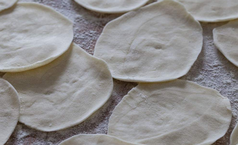 饺子皮 怎么样活面才筋道不烂?